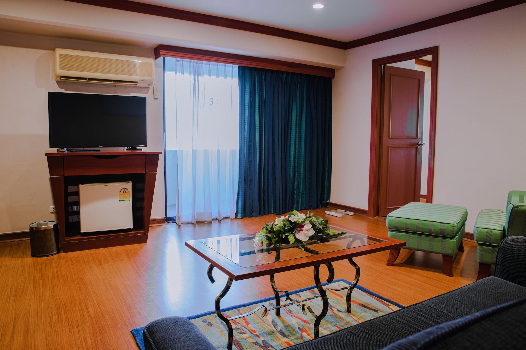 Baiyoke Suite Hotel Bangkok Exterior photo