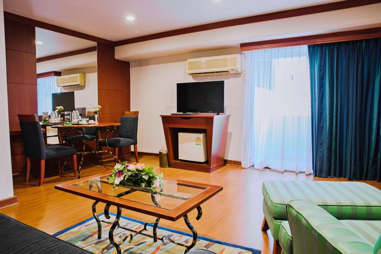 Baiyoke Suite Hotel Bangkok Exterior photo
