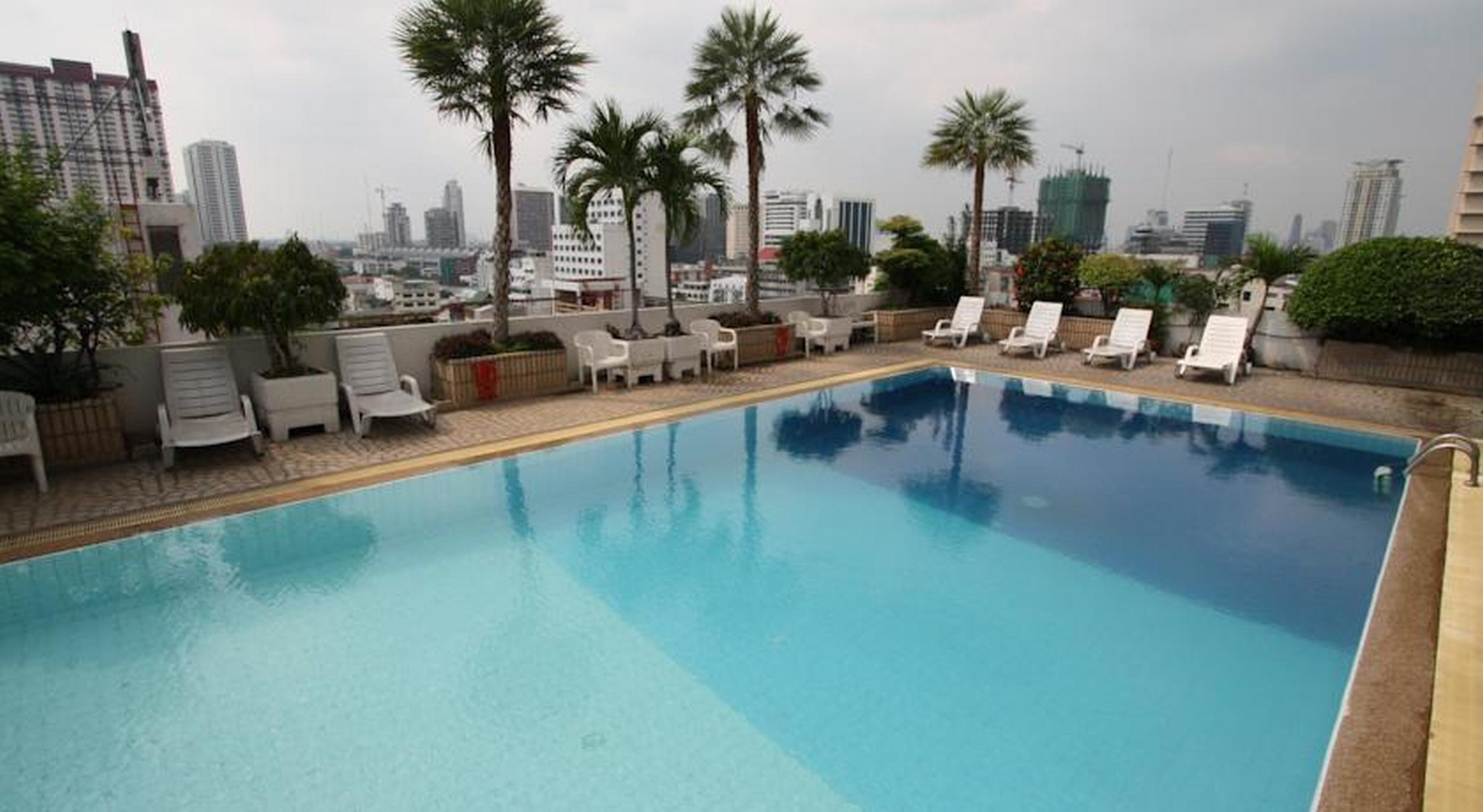 Baiyoke Suite Hotel Bangkok Exterior photo