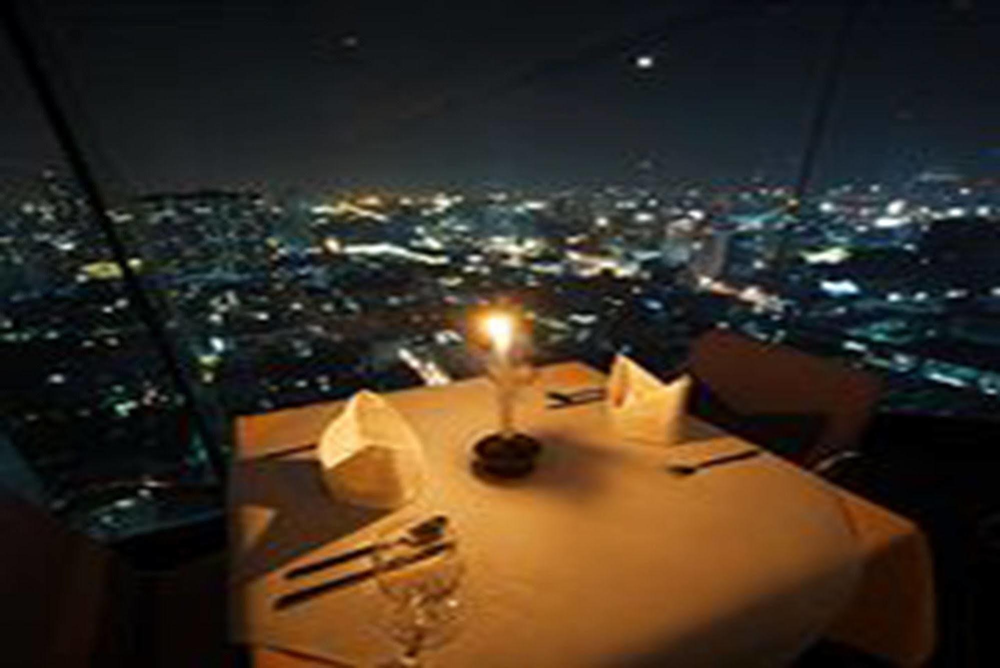 Baiyoke Suite Hotel Bangkok Restaurant photo
