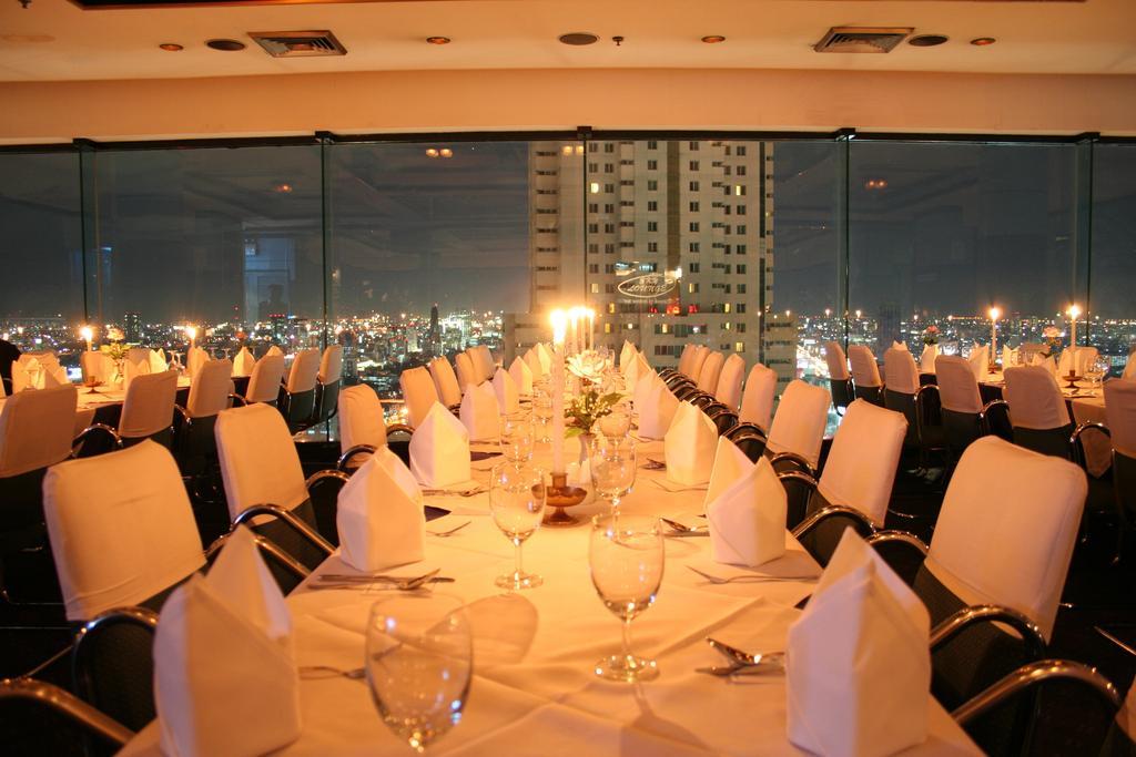 Baiyoke Suite Hotel Bangkok Exterior photo